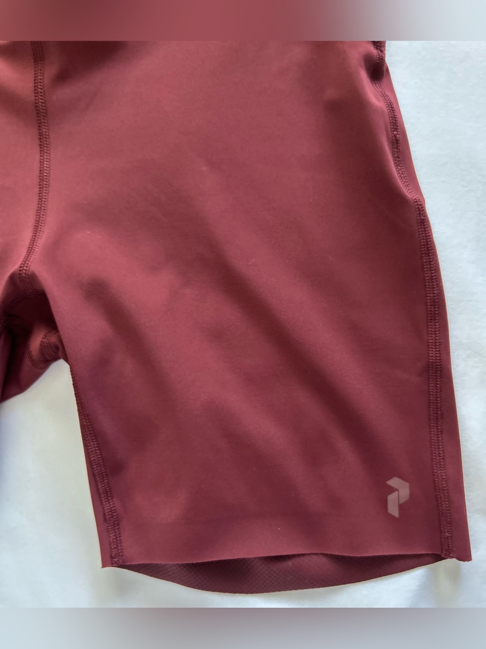 NWT - Peak Performance Light Short Tights in Obscure - Picture 10 of 15